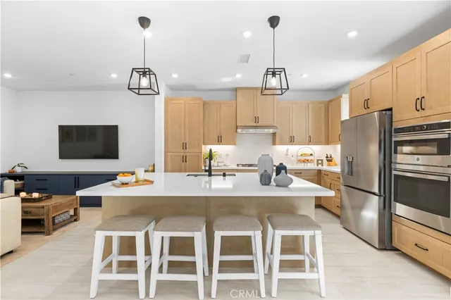 $824,900 | 27318 Maverick Place, Valencia, CA 91381