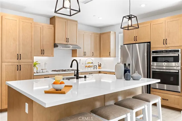 $824,900 | 27318 Maverick Place, Valencia, CA 91381