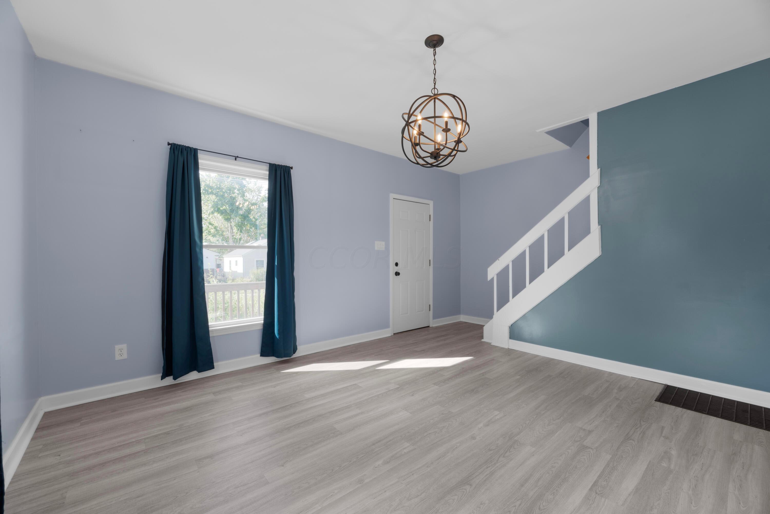 1320 East Weber Road Columbus, OH 43224 - Photo 6 of 42 MAR_1245
