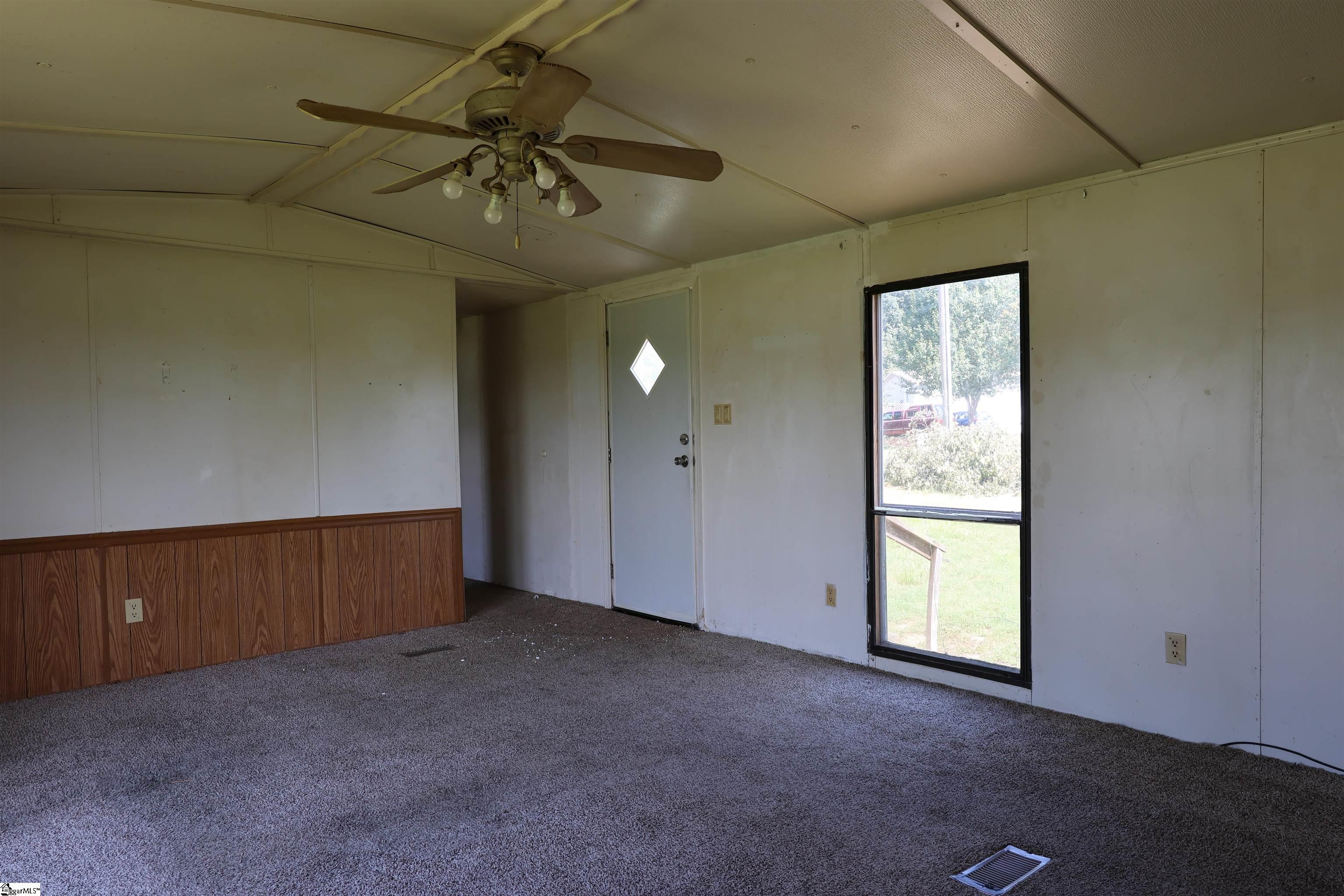 159 Pullman Road Campobello, SC 29322 - Photo 8 of 10