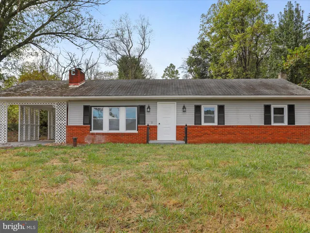 $209,900 | 310 Crawford Lane, Great Cacapon, WV 25422