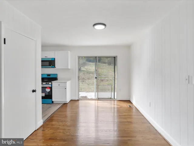 $209,900 | 310 Crawford Lane, Great Cacapon, WV 25422