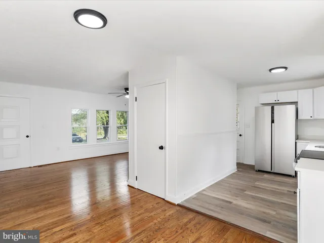 $209,900 | 310 Crawford Lane, Great Cacapon, WV 25422