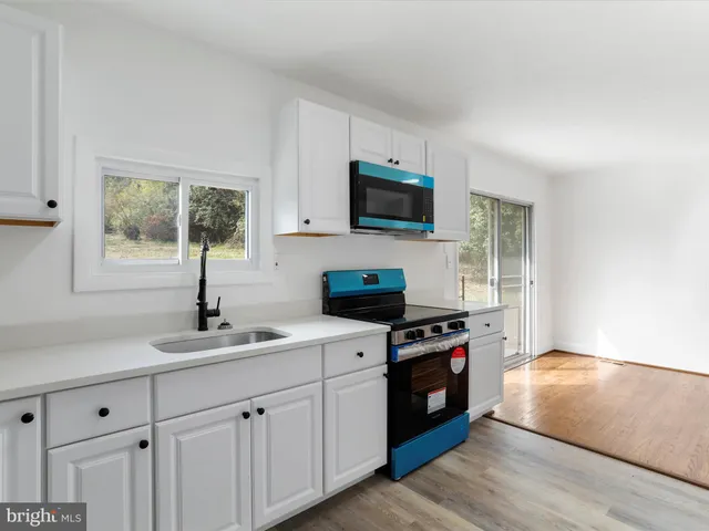 $209,900 | 310 Crawford Lane, Great Cacapon, WV 25422