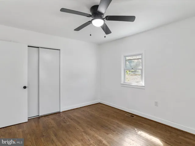 $209,900 | 310 Crawford Lane, Great Cacapon, WV 25422