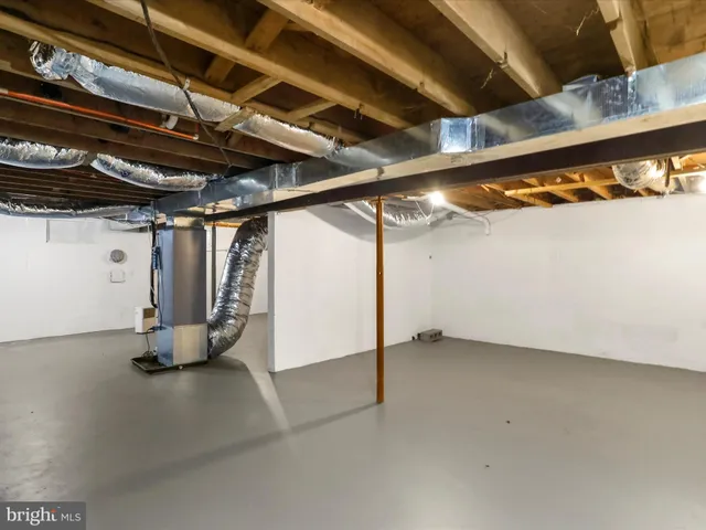 $209,900 | 310 Crawford Lane, Great Cacapon, WV 25422