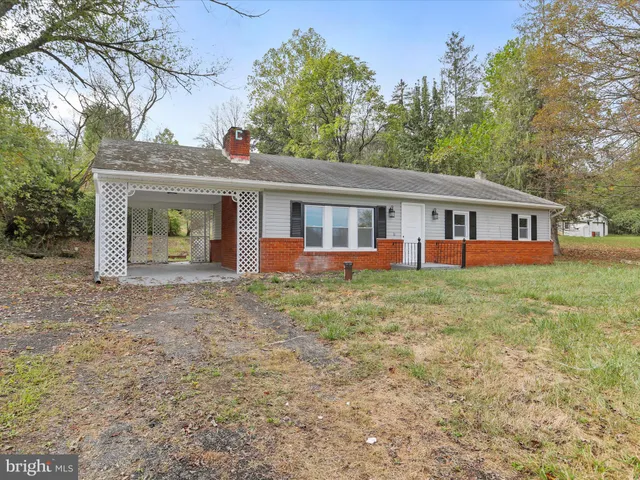 $209,900 | 310 Crawford Lane, Great Cacapon, WV 25422