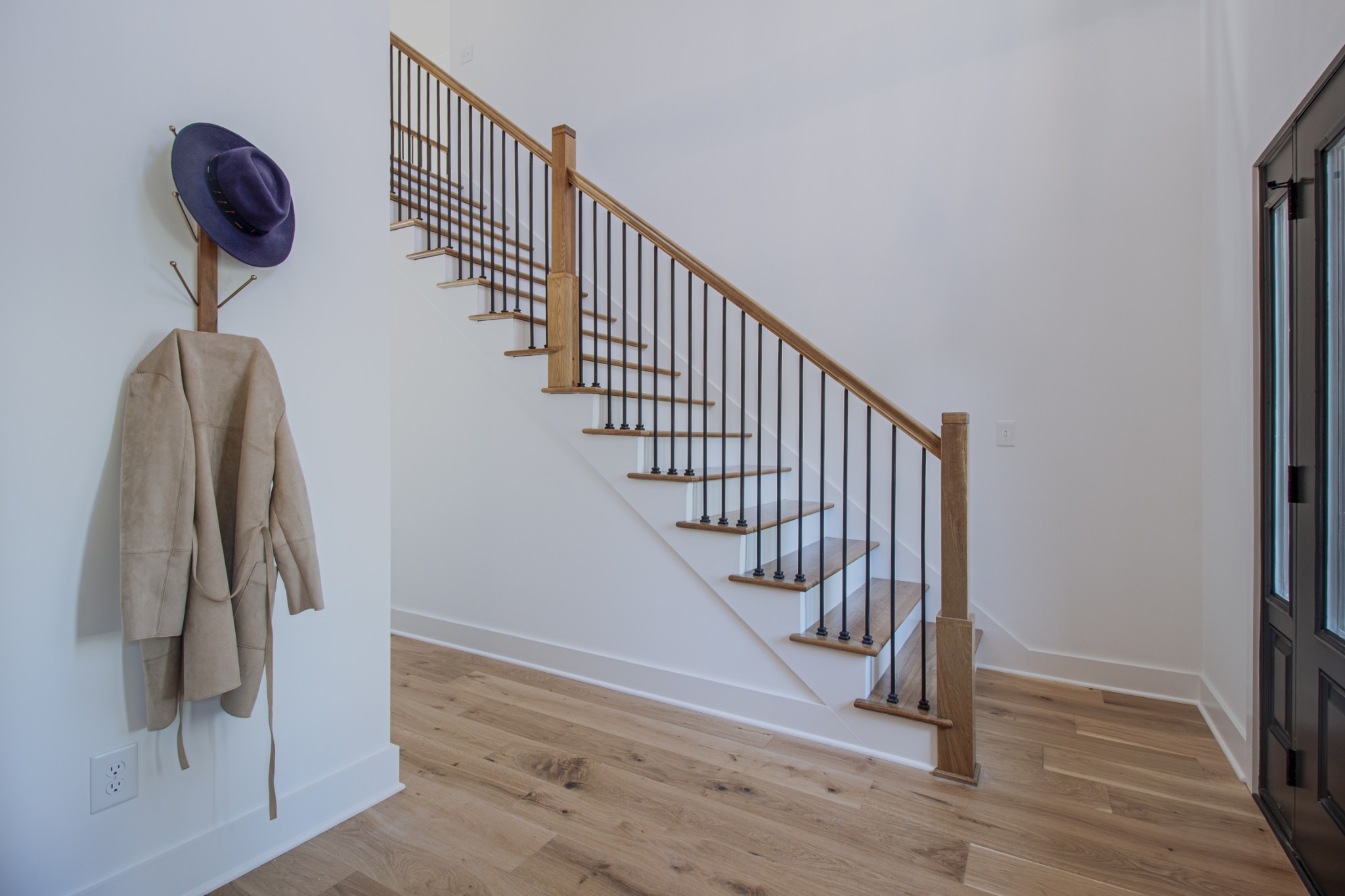 835 Lexington Circle Manchester, TN 37355 - Photo 26 of 53 a view of entryway and hall with wooden floor