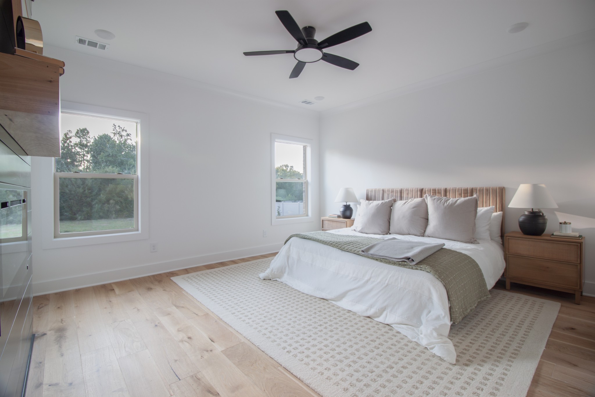 835 Lexington Circle Manchester, TN 37355 - Photo 28 of 53 a spacious bedroom with a bed and a window