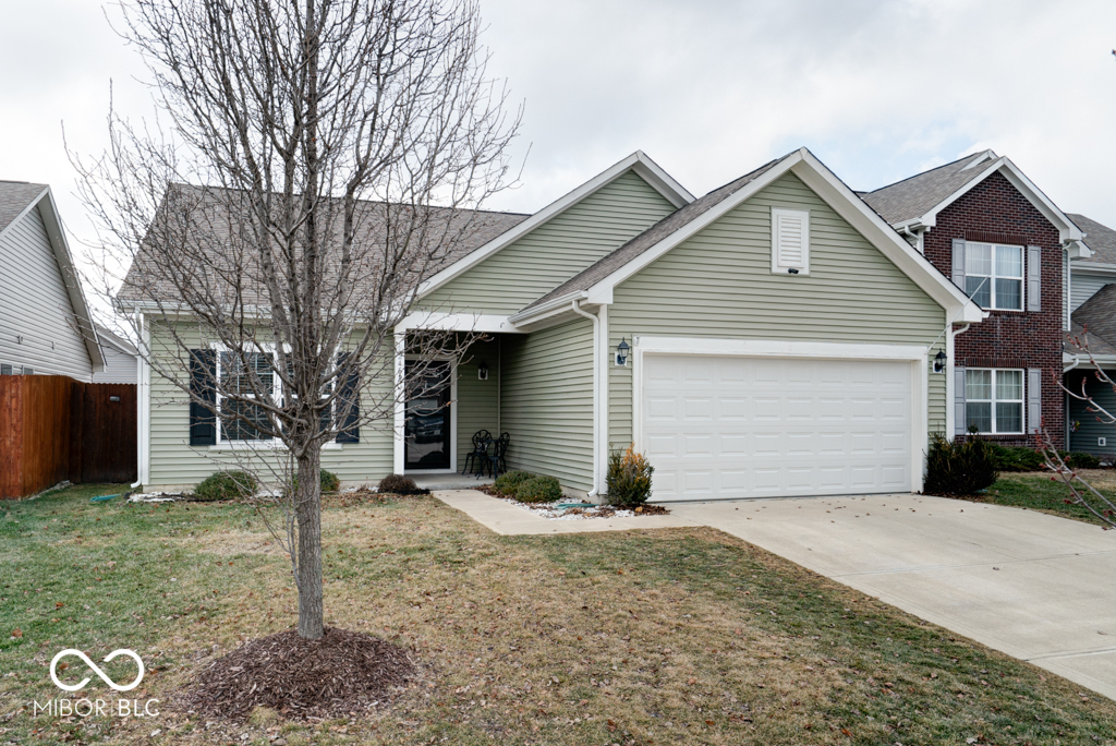 2452 Bristol Drive Franklin, IN 46131 - Photo 2 of 25