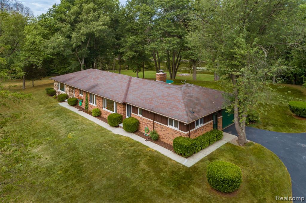9357 Huron River Drive Dexter, MI 48130 - Photo 13 of 63