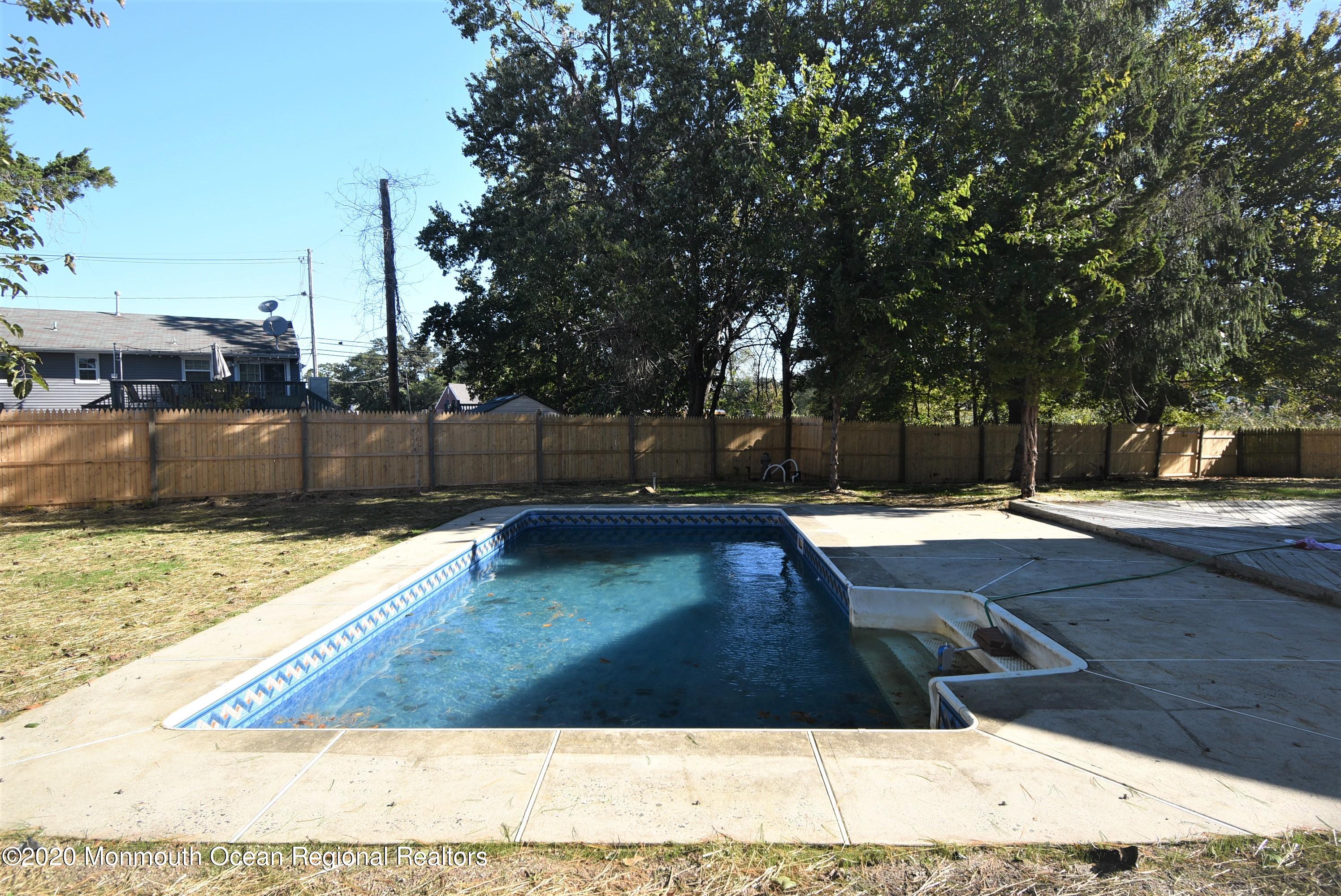 55 Scholer Drive Union Beach, NJ 07735 - Photo 14 of 16 DSC_2869 (2)