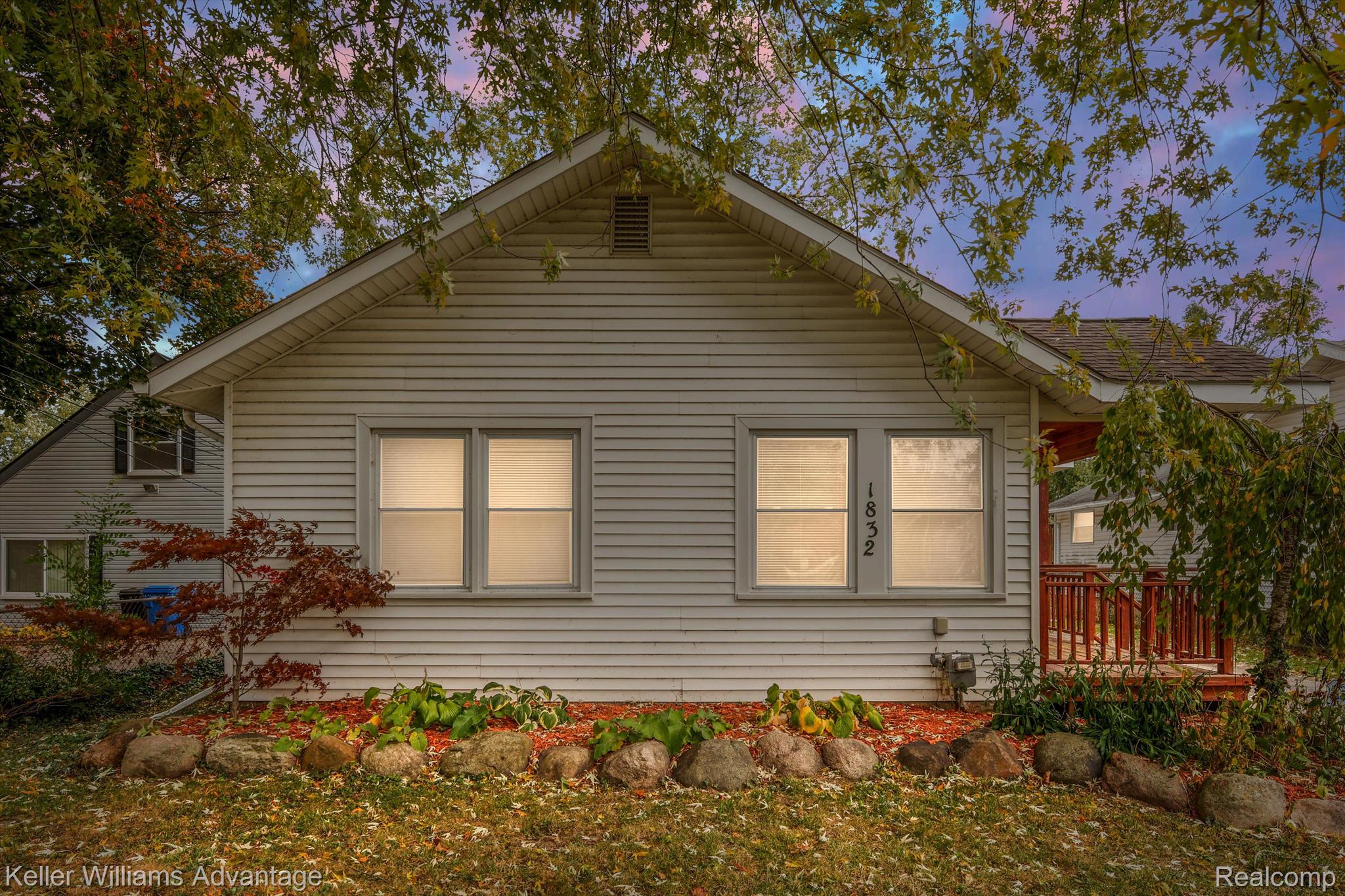 1832 Manse Road Waterford, MI 48328 - Photo 1 of 30 Welcome Home!