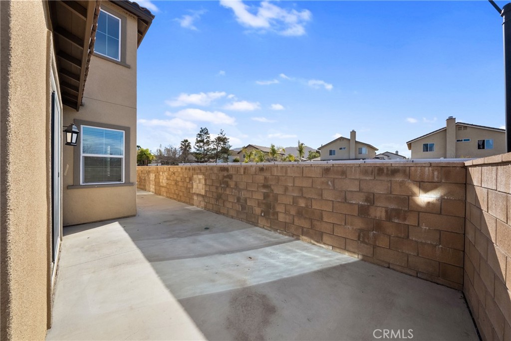 45037 Via Vela Temecula, CA 92592 - Photo 30 of 38 a view of terrace