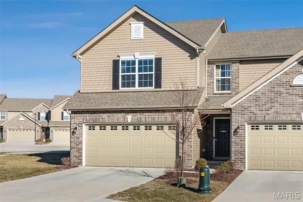 $339,900 | 111 Deer Grv Court, St. Peters, MO 63376