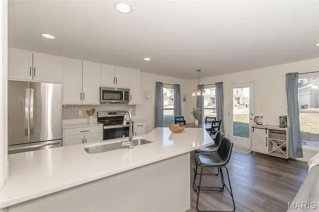 $345,000 | 111 Deer Grv Court, St. Peters, MO 63376