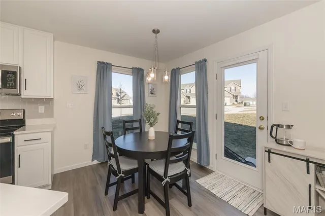 $345,000 | 111 Deer Grv Court, St. Peters, MO 63376