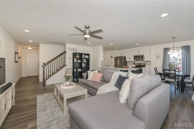 $345,000 | 111 Deer Grv Court, St. Peters, MO 63376