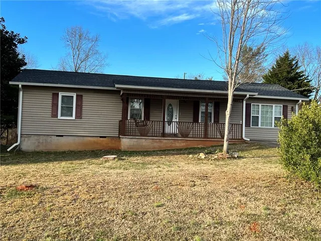 $1,450 | 2509 Mud Creek Road, Alto, GA 30510