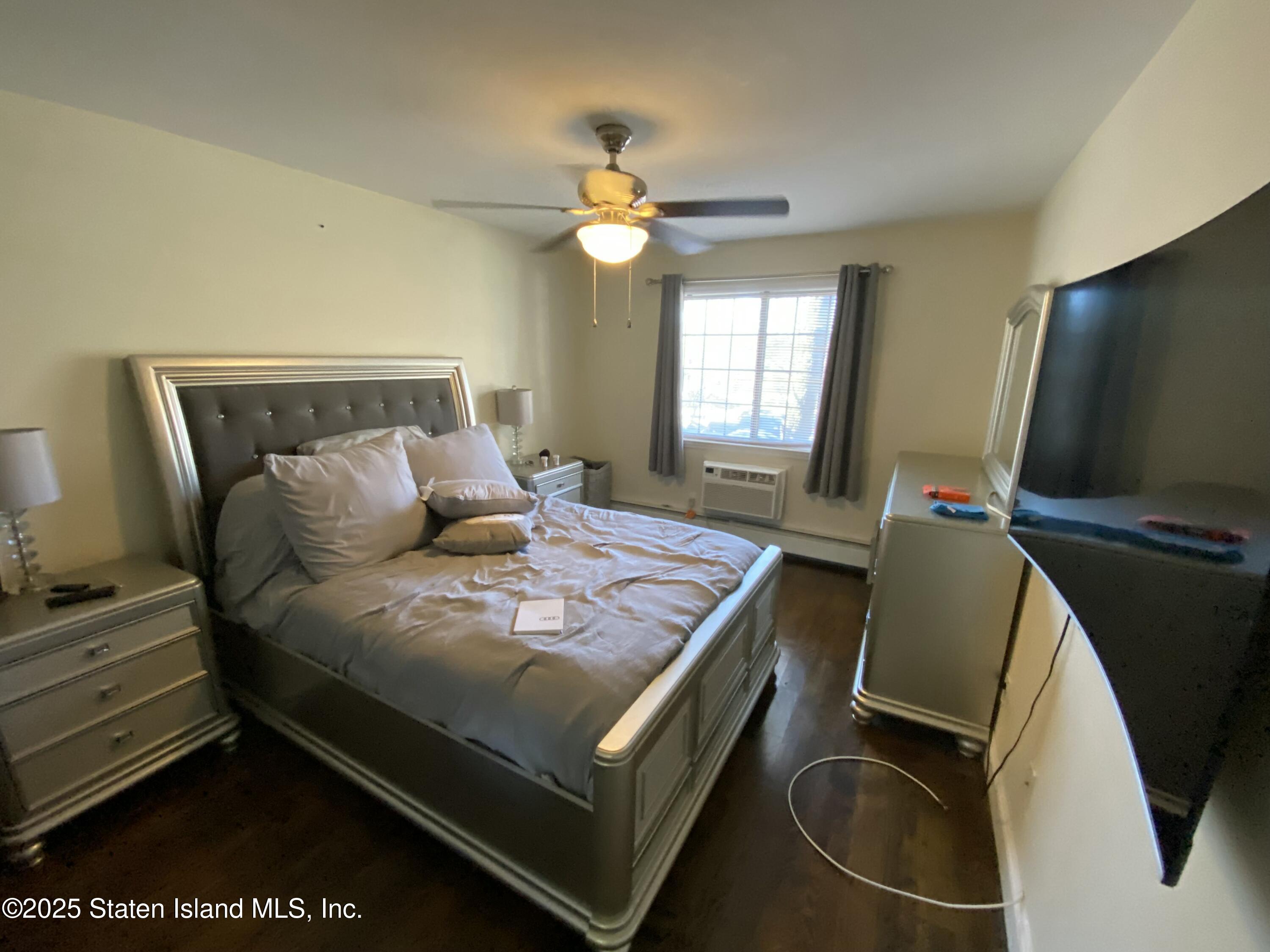 127 Devon Loop Staten Island, NY 10314 - Photo 5 of 8 tempImageRIMrx6