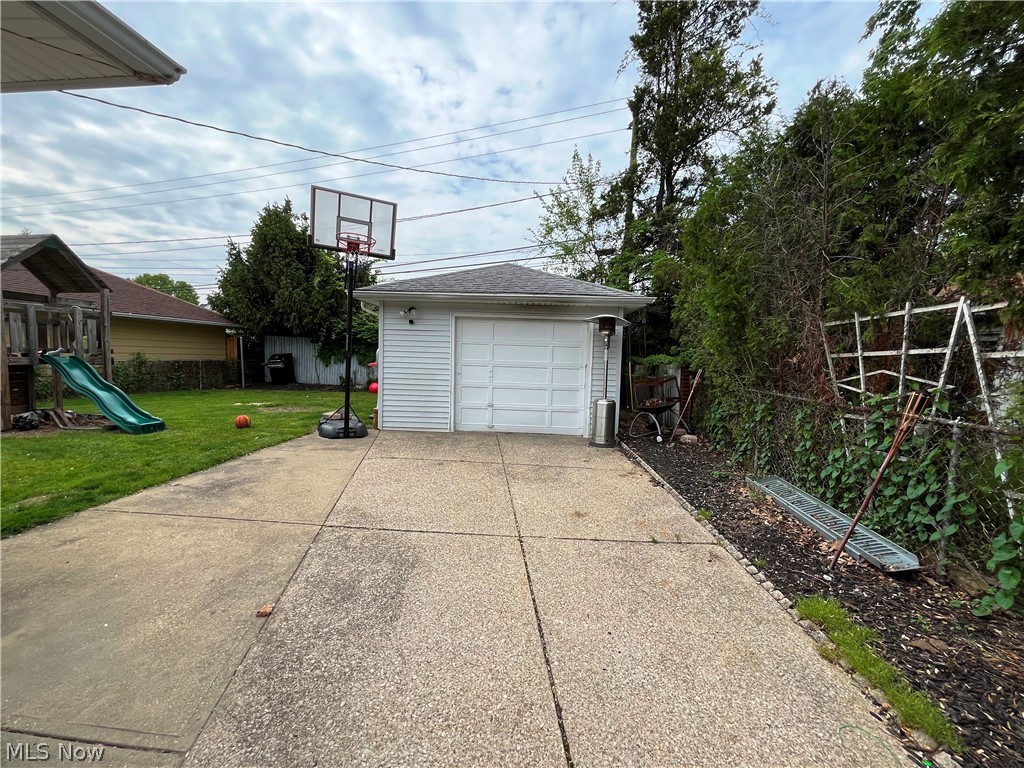 12323 Orme Road Garfield Heights, OH 44125 - Photo 4 of 21