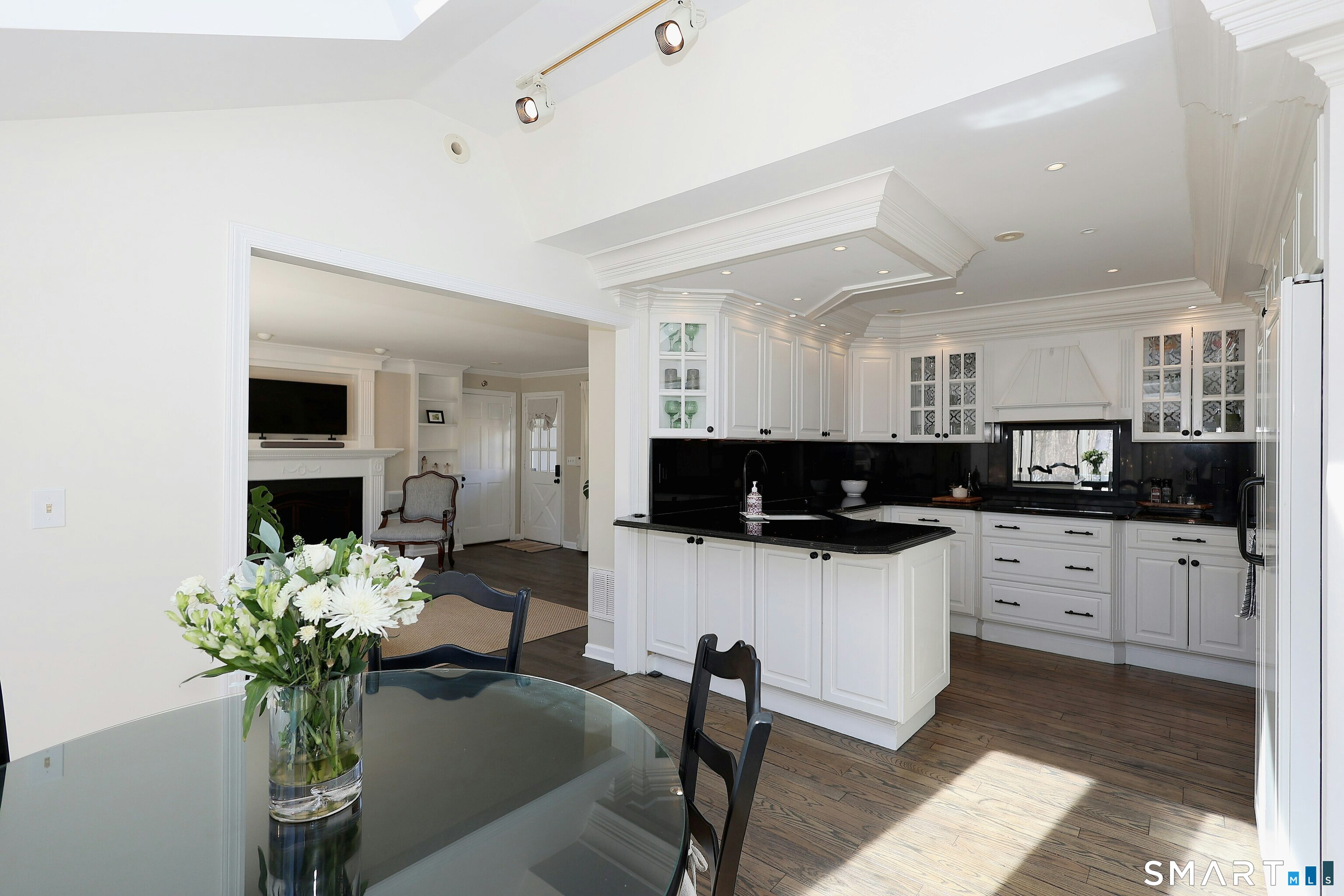 46 Tally Ho Road Ridgefield, CT 06877 - Photo 17 of 40