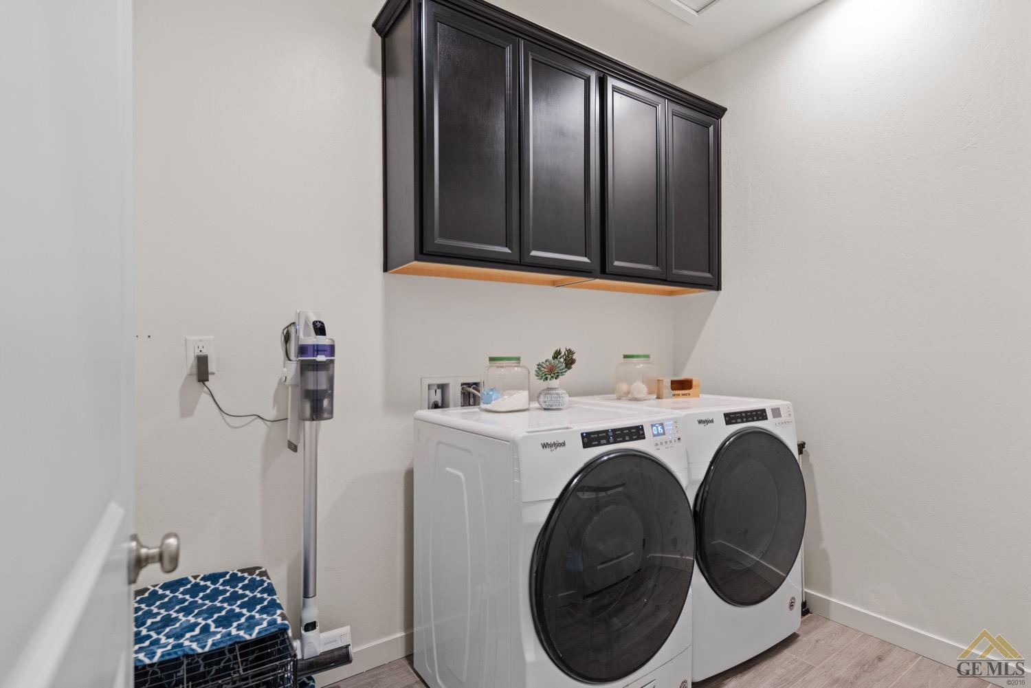 Undisclosed Address Bakersfield, CA 93314 - Photo 33 of 44 a utility room with dryer and washer