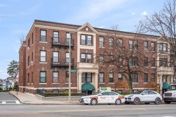 $2,800 | 189 Chestnut Hill Avenue, Unit 8, Boston, MA 02135