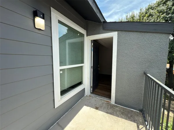 $850 | 9696 Walnut Street, Unit 2017, Dallas, TX 75243