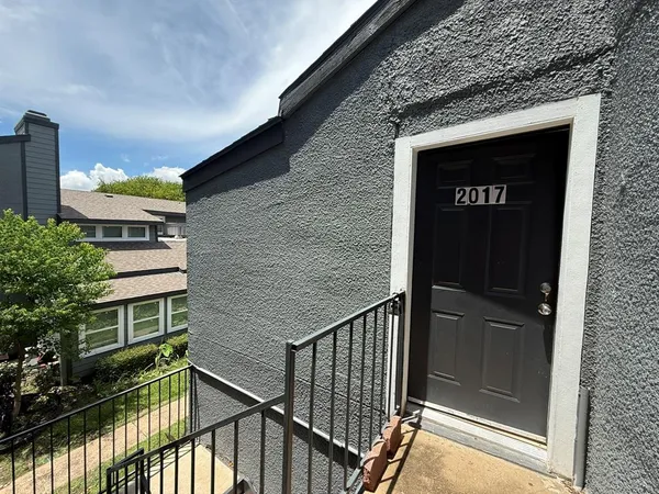 $850 | 9696 Walnut Street, Unit 2017, Dallas, TX 75243