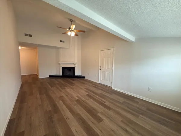 $850 | 9696 Walnut Street, Unit 2017, Dallas, TX 75243