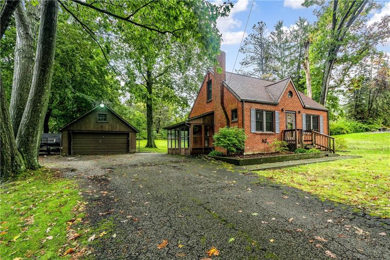 104 West McQuistion Road Butler, PA 16001 - Photo 2 of 25 Gallery Image 2