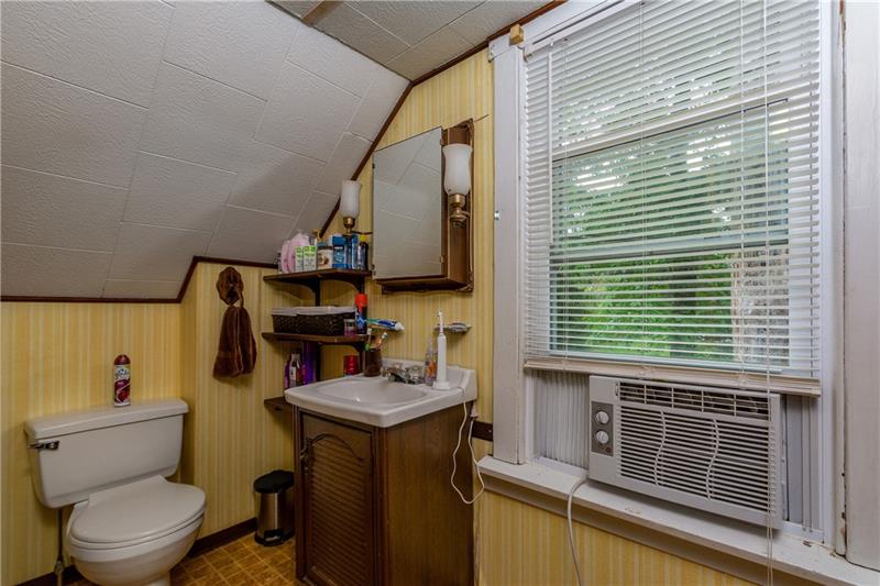 104 West McQuistion Road Butler, PA 16001 - Photo 17 of 25 Gallery Image 17