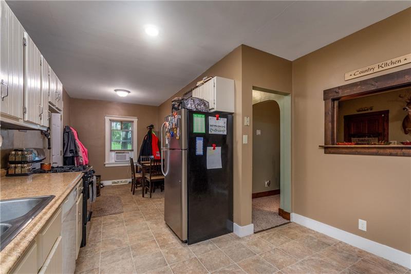 104 West McQuistion Road Butler, PA 16001 - Photo 9 of 25 Gallery Image 9