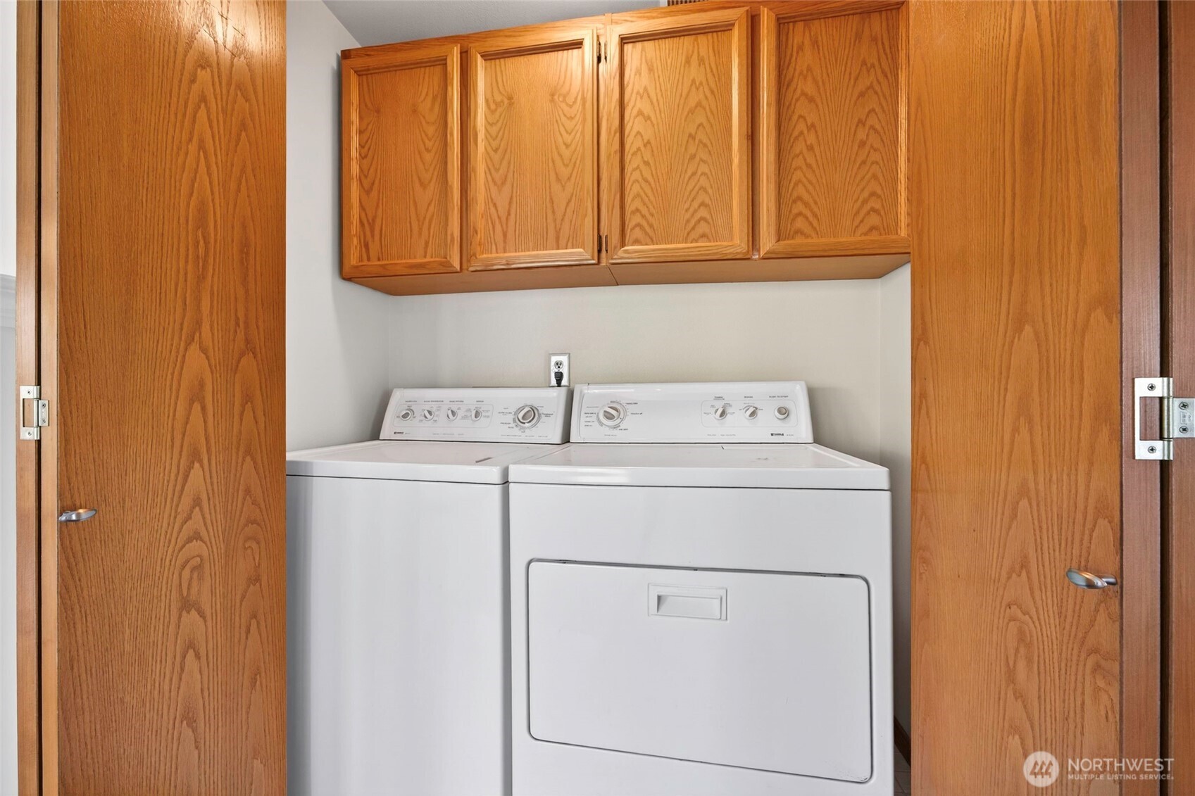 432 3rd Avenue South, Unit B204 Edmonds, WA 98020 - Photo 19 of 32