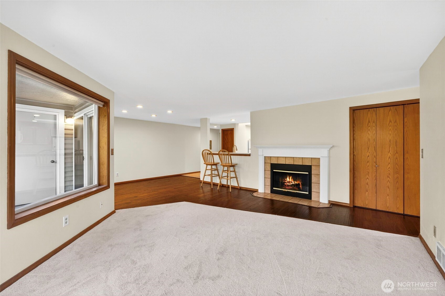 432 3rd Avenue South, Unit B204 Edmonds, WA 98020 - Photo 5 of 32