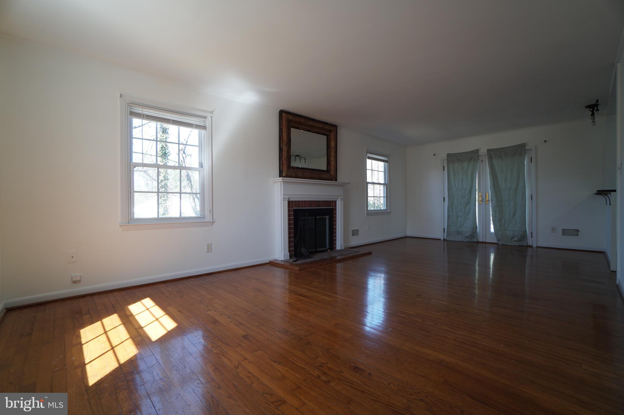 8602 Chapel View Road Ellicott City, MD 21043 - Photo 2 of 34