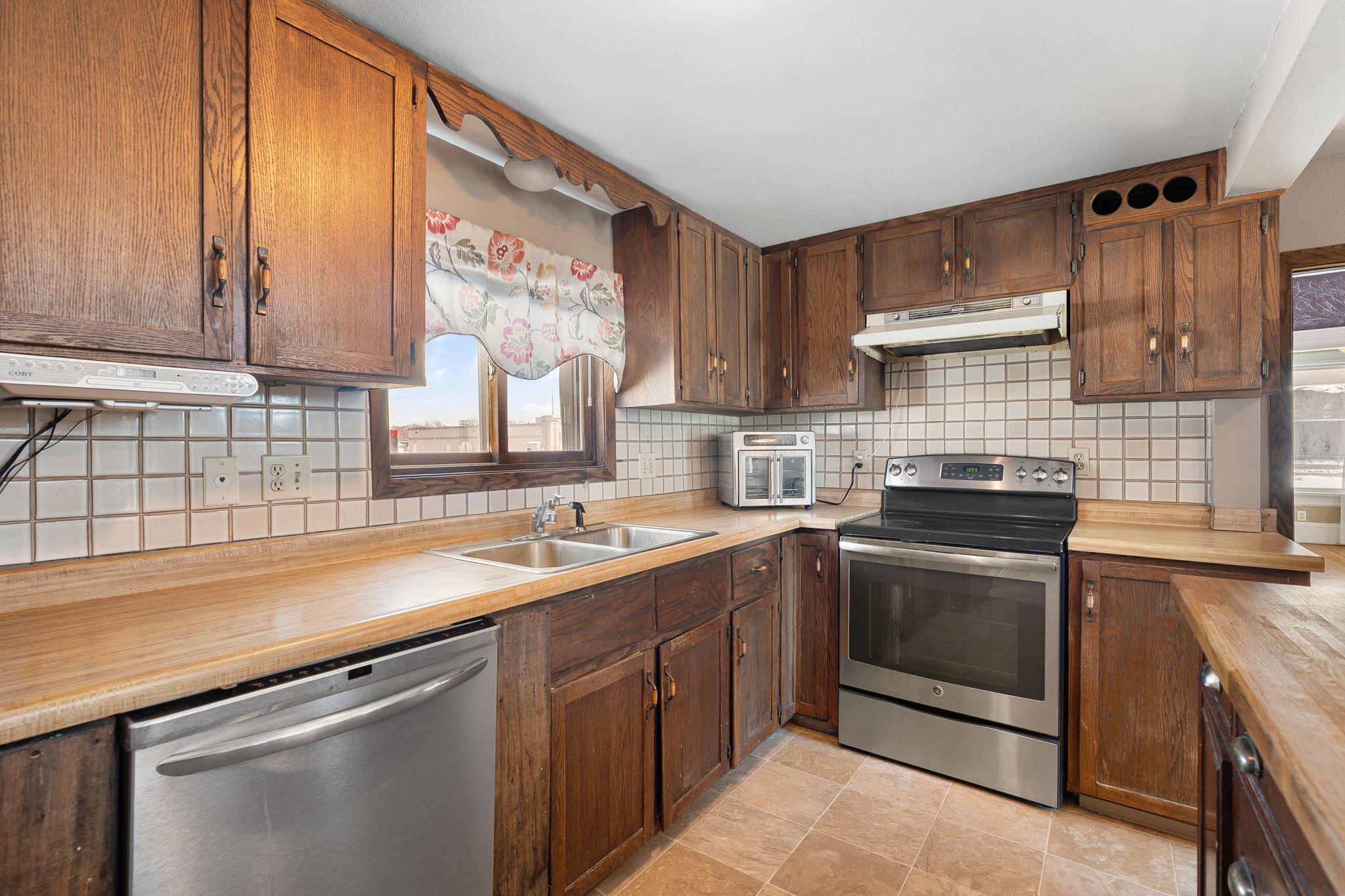 330 Riverside Avenue Owatonna, MN 55060 - Photo 17 of 37