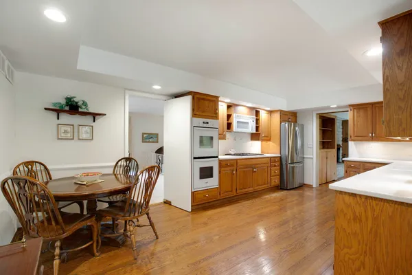 $1,995,000 | 835 Timberline Drive, Glenview, IL 60025