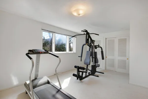 $1,995,000 | 835 Timberline Drive, Glenview, IL 60025