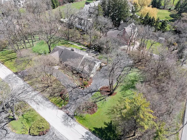 $1,995,000 | 835 Timberline Drive, Glenview, IL 60025
