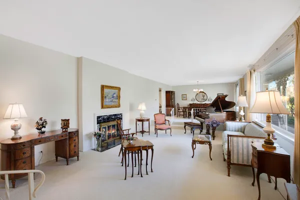 $1,995,000 | 835 Timberline Drive, Glenview, IL 60025