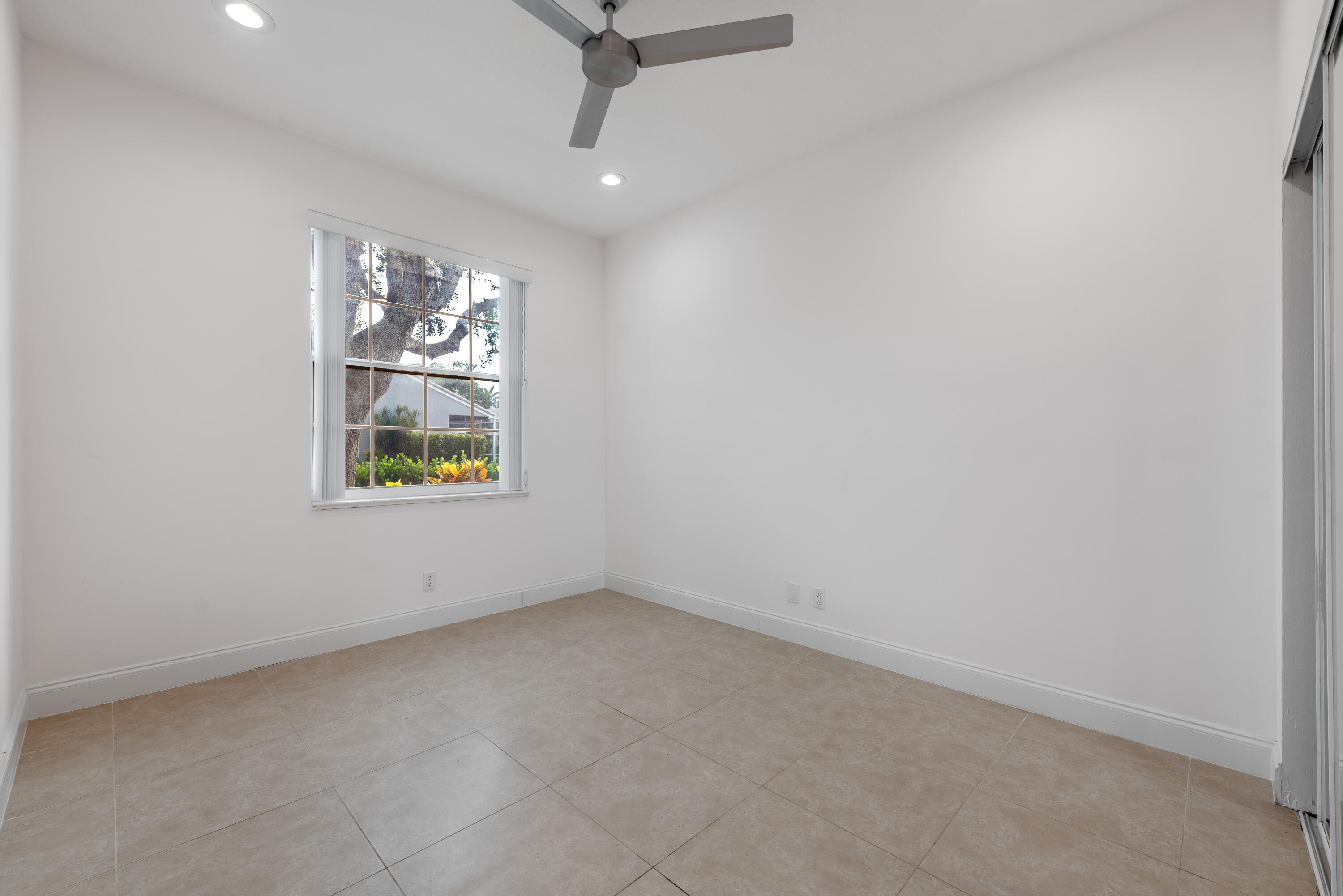 23390 Torre Circle Boca Raton, FL 33433 - Photo 22 of 35 23390 Torre Cir. Boca Raton-17