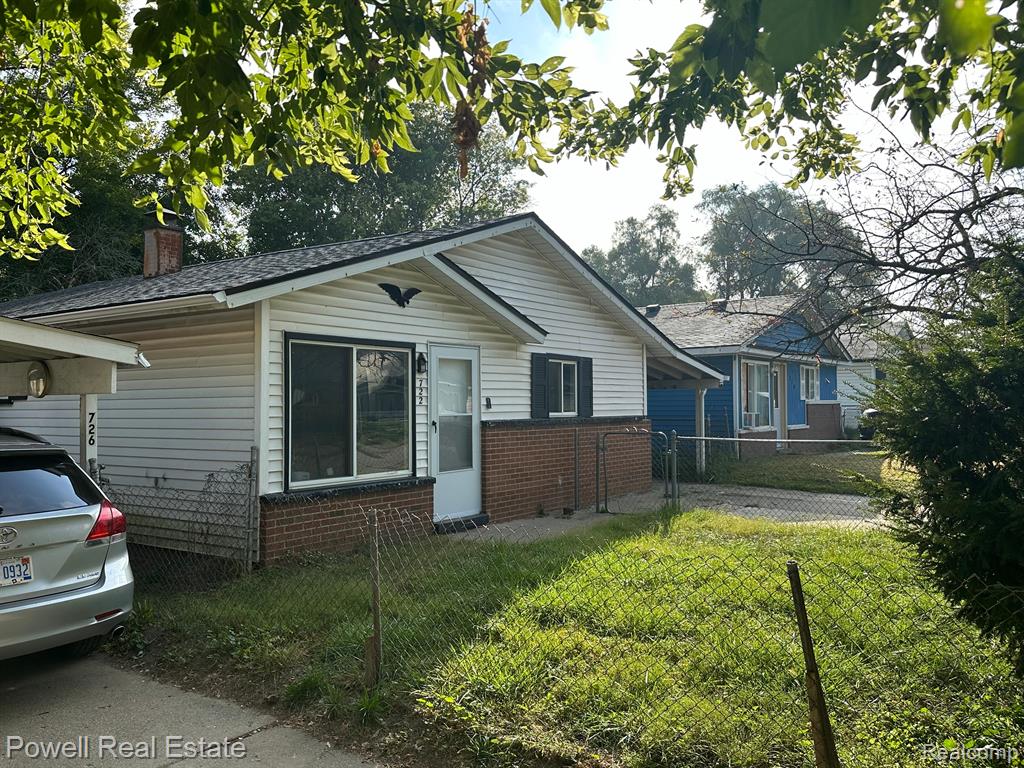 722 Corwin Avenue Pontiac, MI 48340 - Photo 2 of 17
