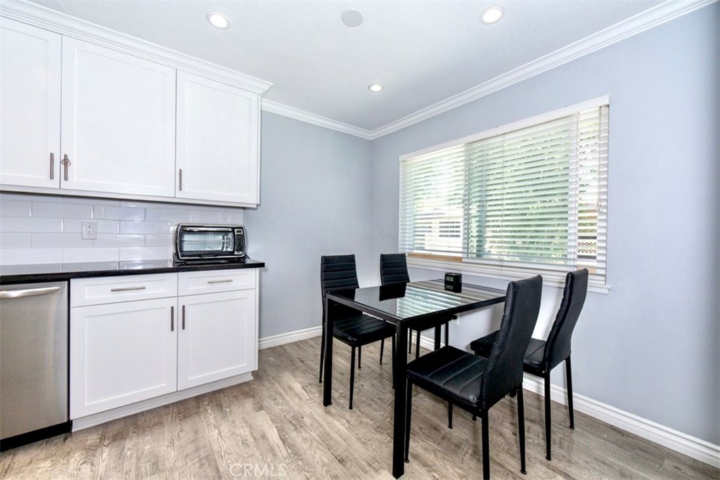 12200 Montecito Road, Unit L208 Seal Beach, CA 90740 - Photo 5 of 25