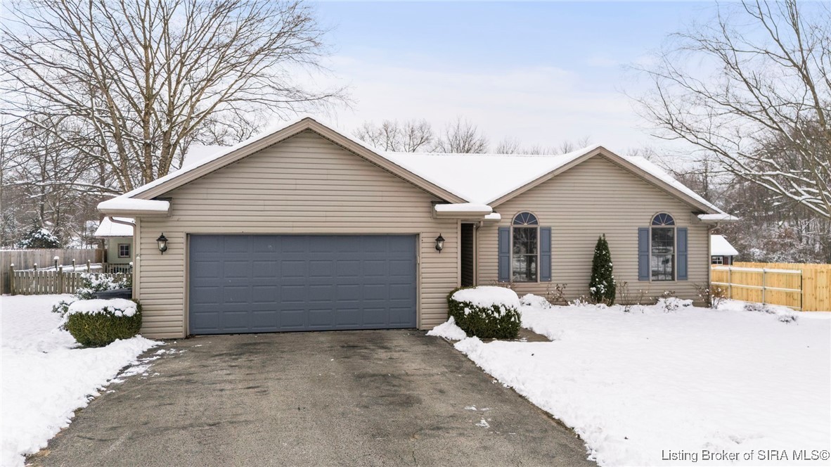 107 Country Manor Boulevard Madison, IN 47250 - Photo 2 of 27