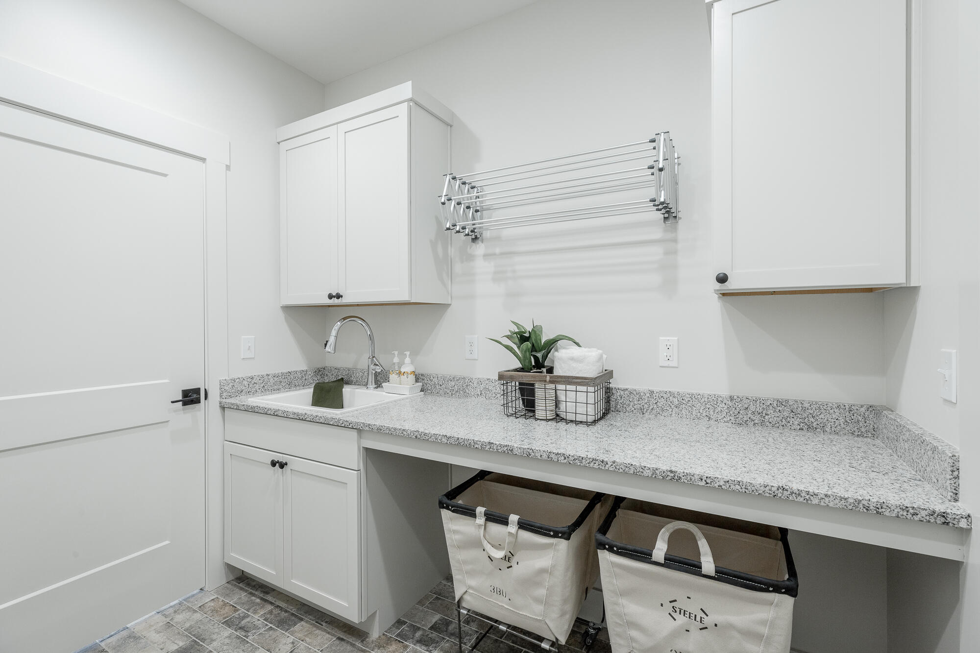 950 Horseshoe Road Signal Mountain, TN 37377 - Photo 20 of 44 Laundry