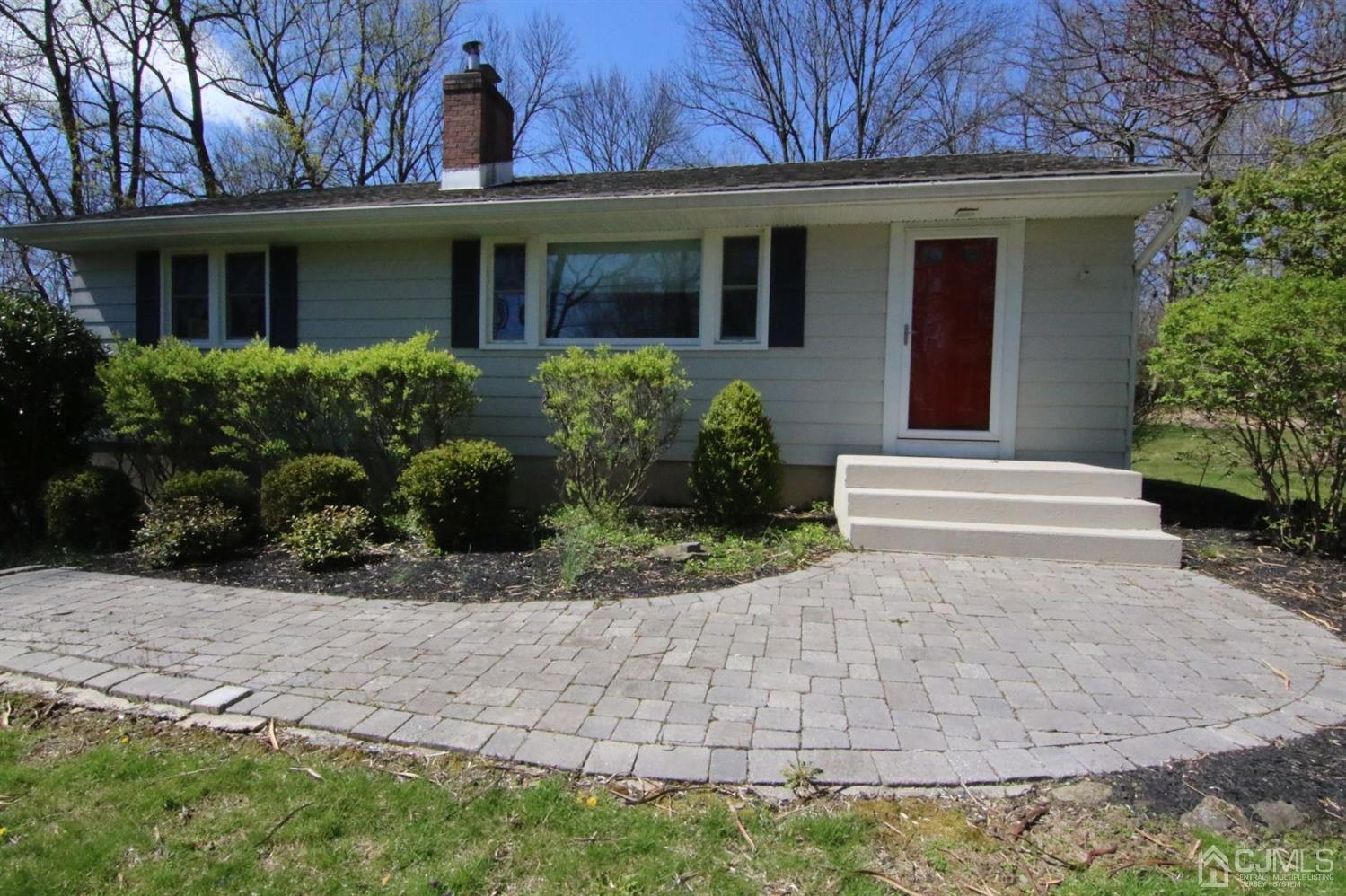 Andersen Andersen Road Bloomsbury, NJ 08804 - Photo 2 of 21 a front view of a house with garden