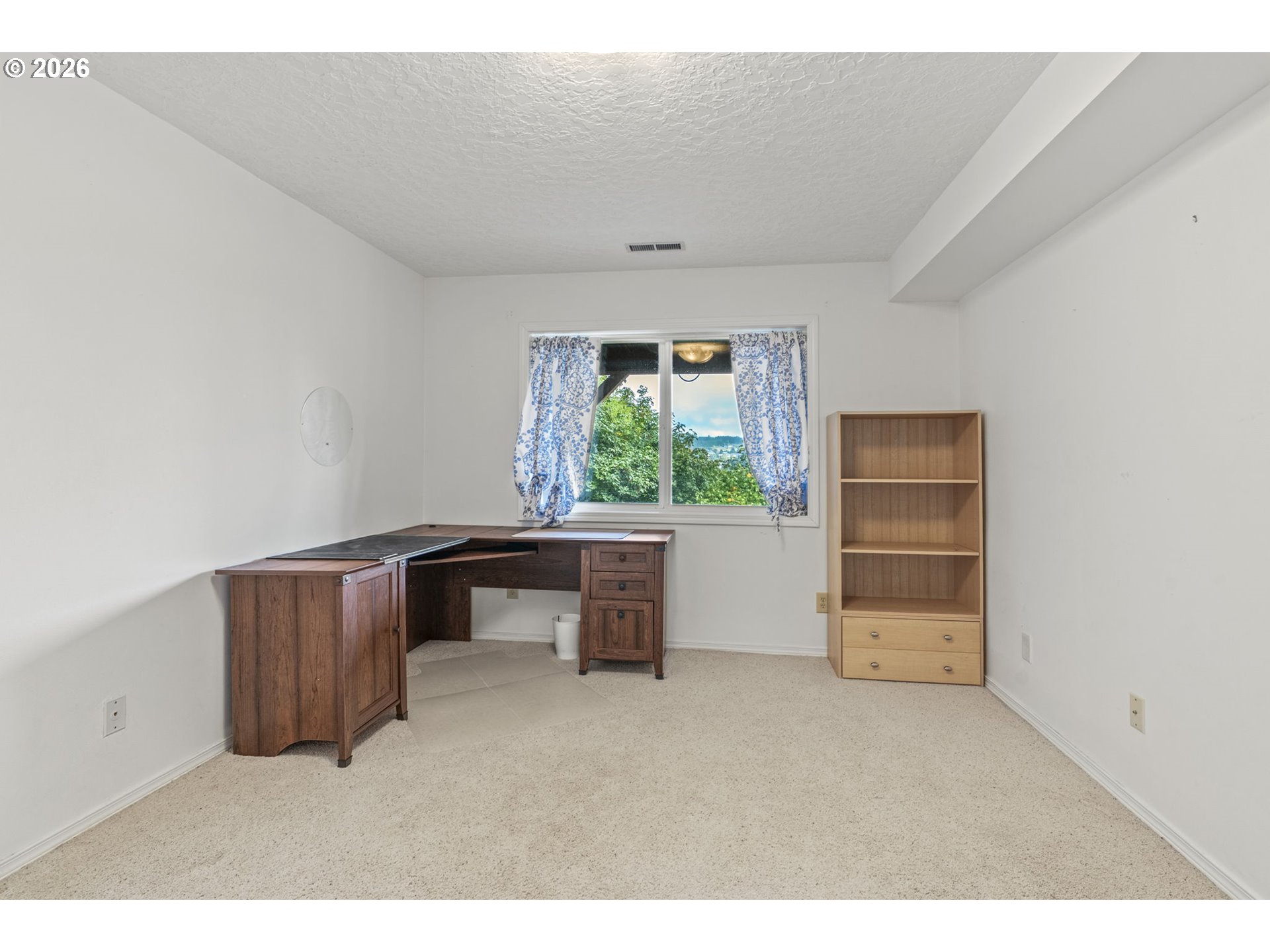 32215 Northwest Eagle Crest Drive Ridgefield, WA 98642 - Photo 13 of 36