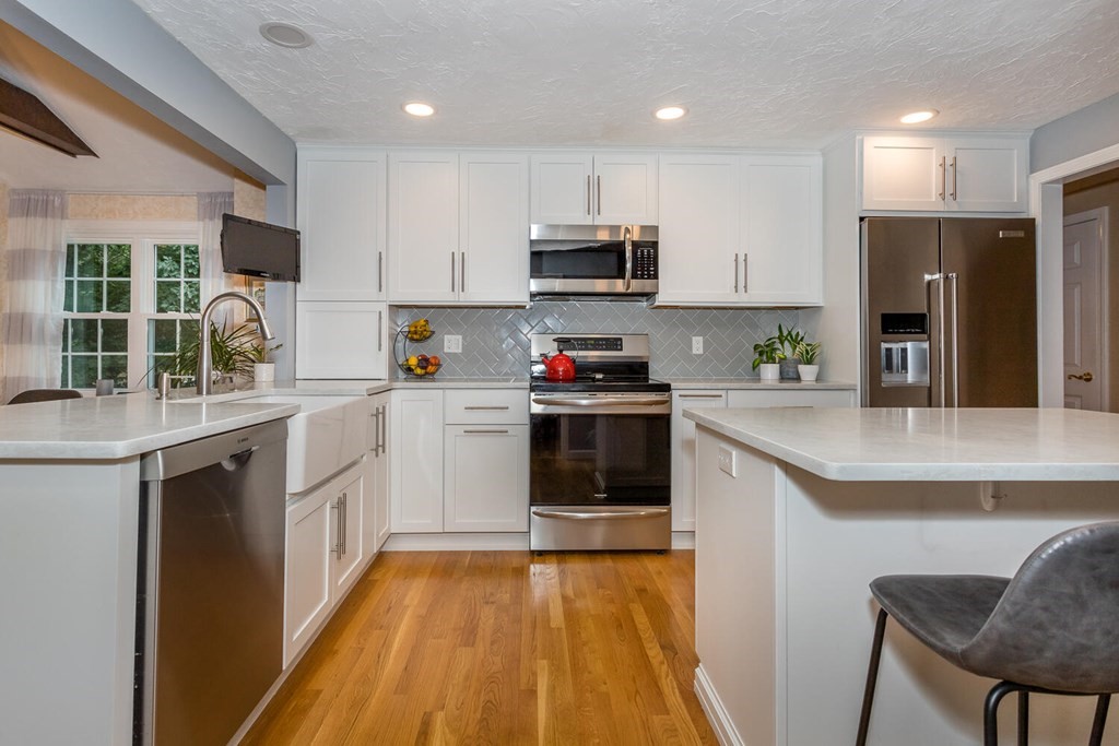 20 Trayer Road Canton, MA 02021 - Photo 7 of 30